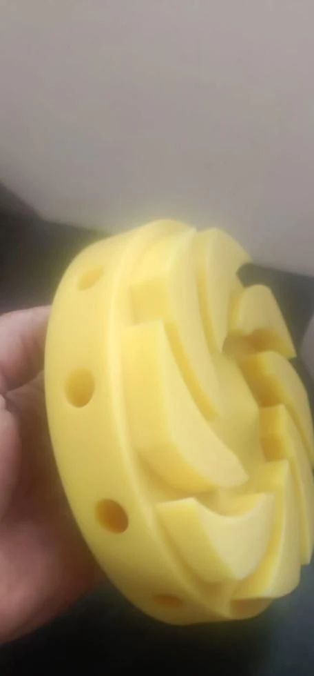 Peças em tecast